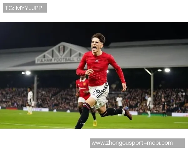 罗马诺透露奥纳纳明夏回归曼联但双方合作已结束 罗马诺透露奥纳纳明夏回归曼联但双方合作已结束